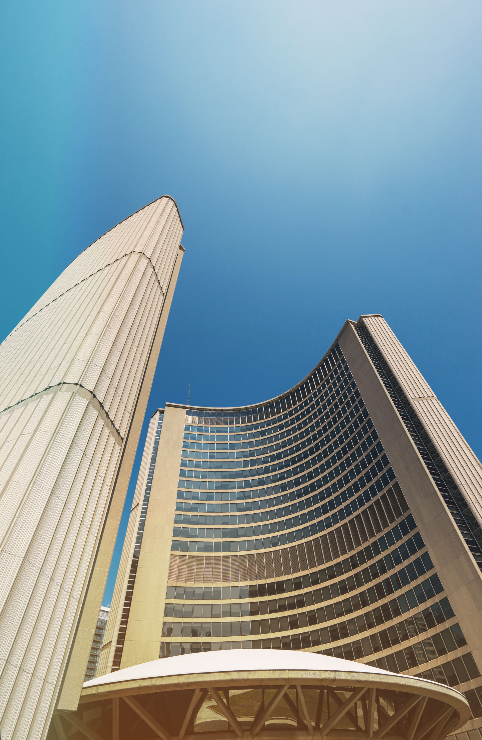 Sony a7 II + Sony Vario-Tessar T* FE 16-35mm F4 ZA OSS sample photo. Architectural, design, architecture, blue photography