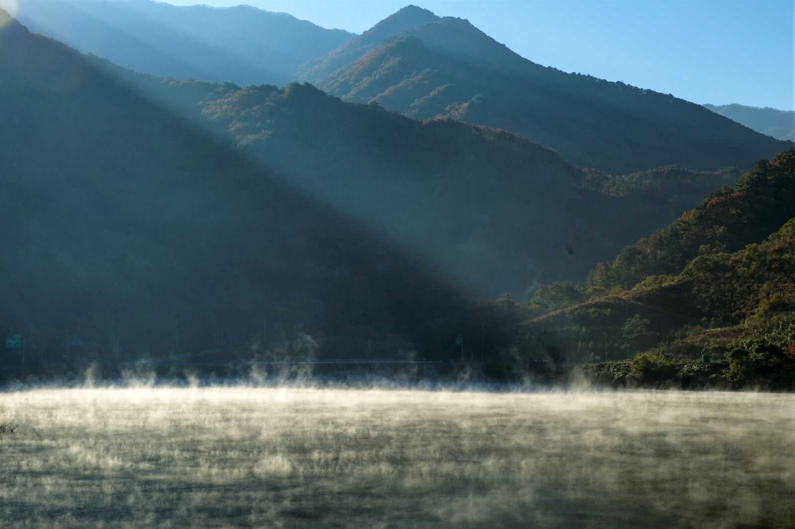 Nikon D3S sample photo. Water mist, nature, lake photography