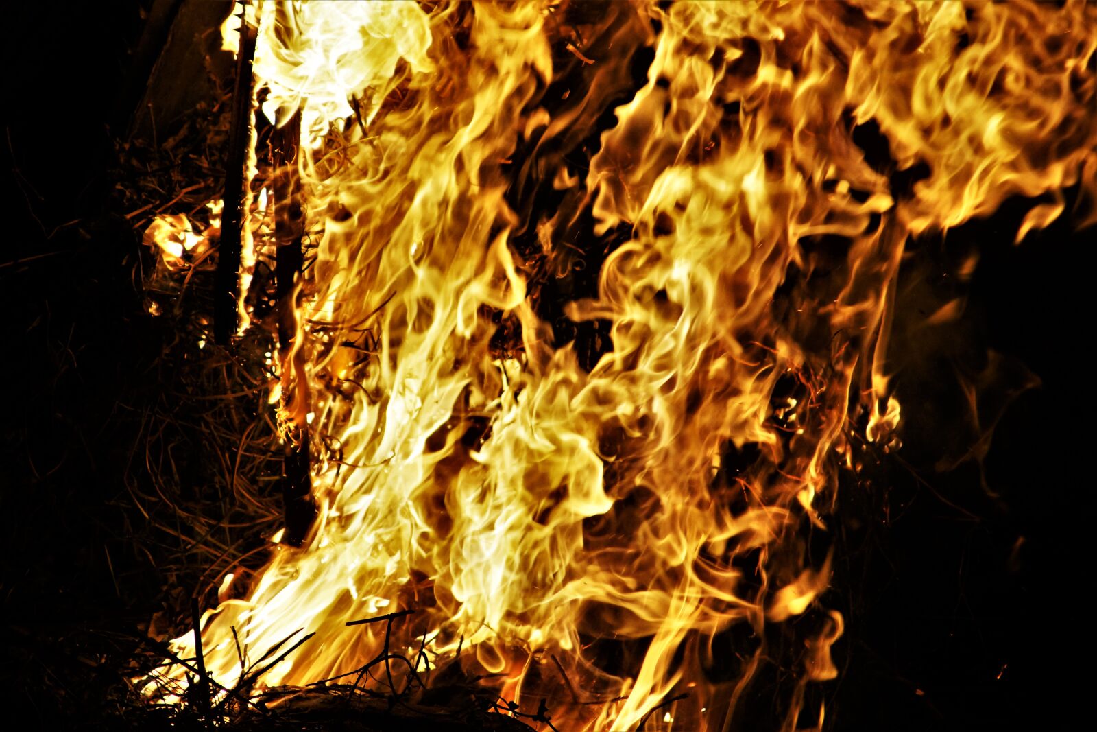 Sony SLT-A77 sample photo. Fire, flame, heat photography