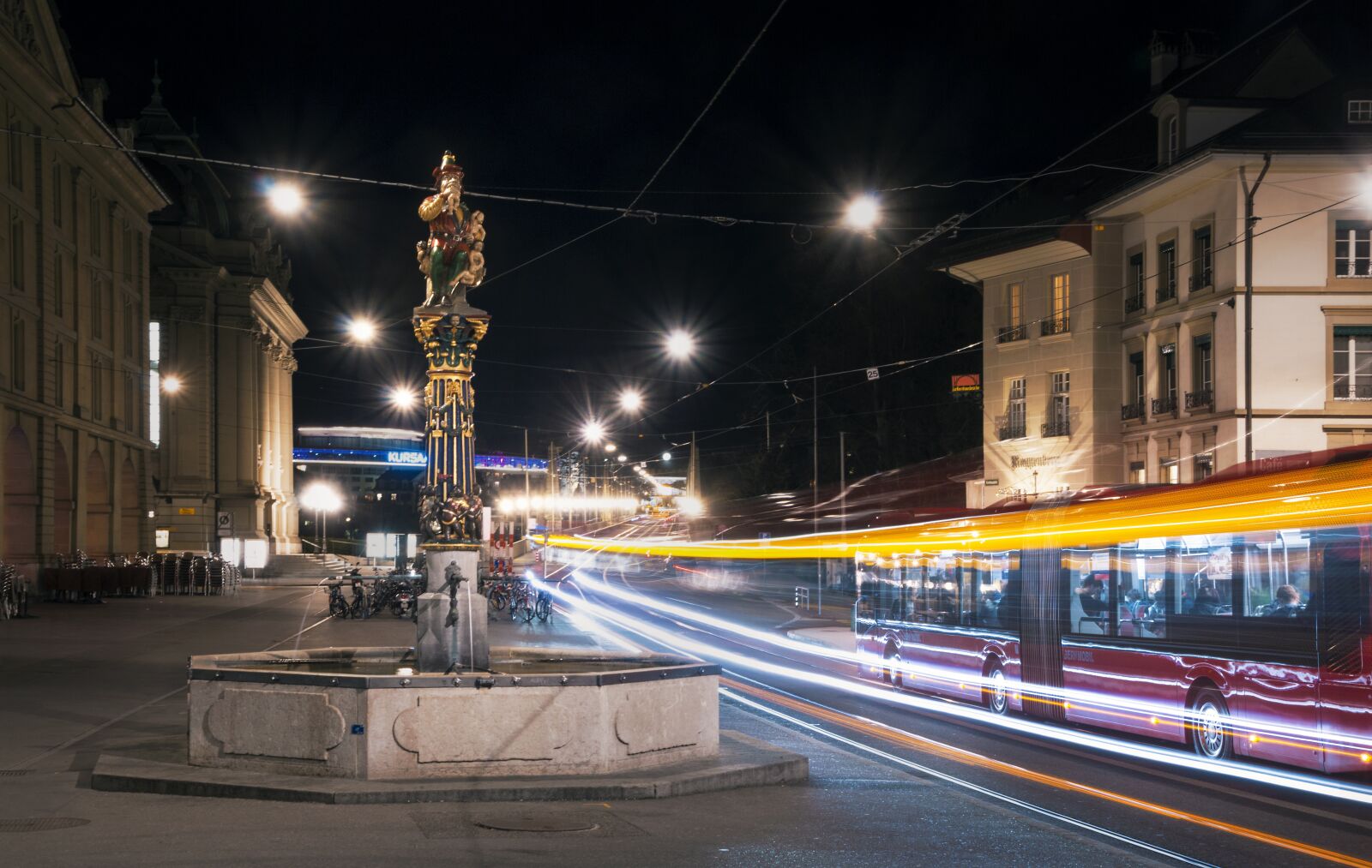 Canon EOS 70D sample photo. Kindlifresser fountain, bern, bus photography