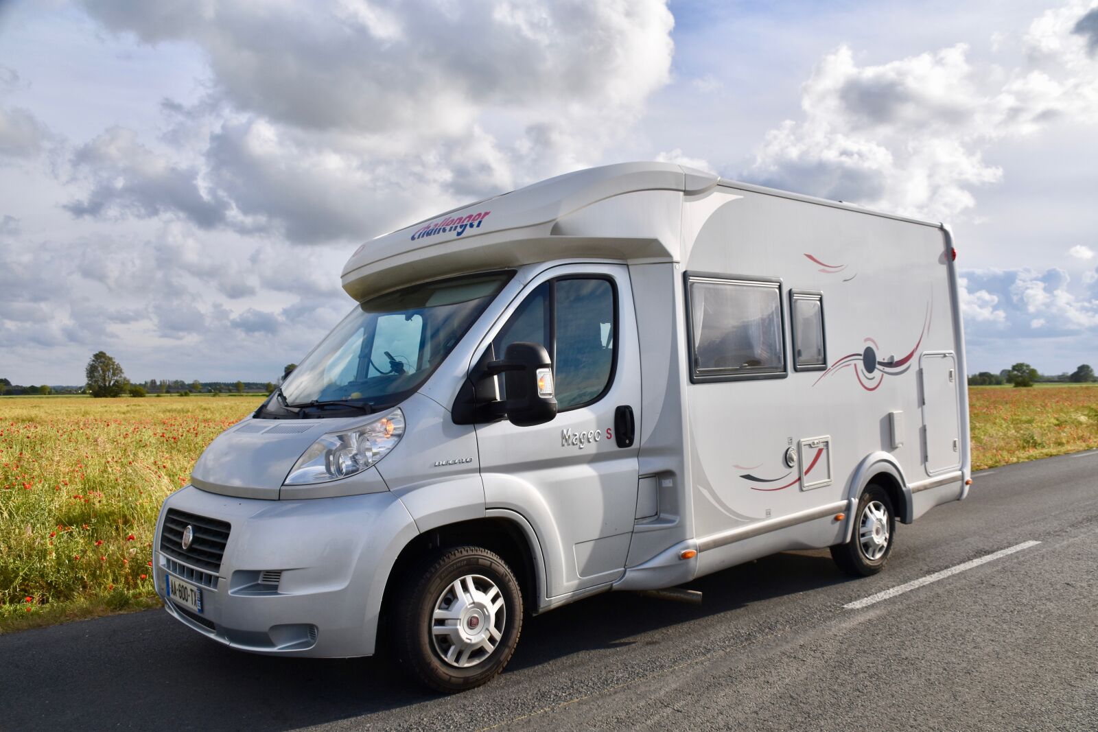 Nikon D5600 sample photo. Camping -car, holiday, roaming photography