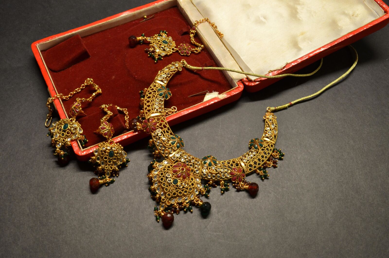 Nikon D5100 sample photo. Jewelry box, jewelry, necklace photography
