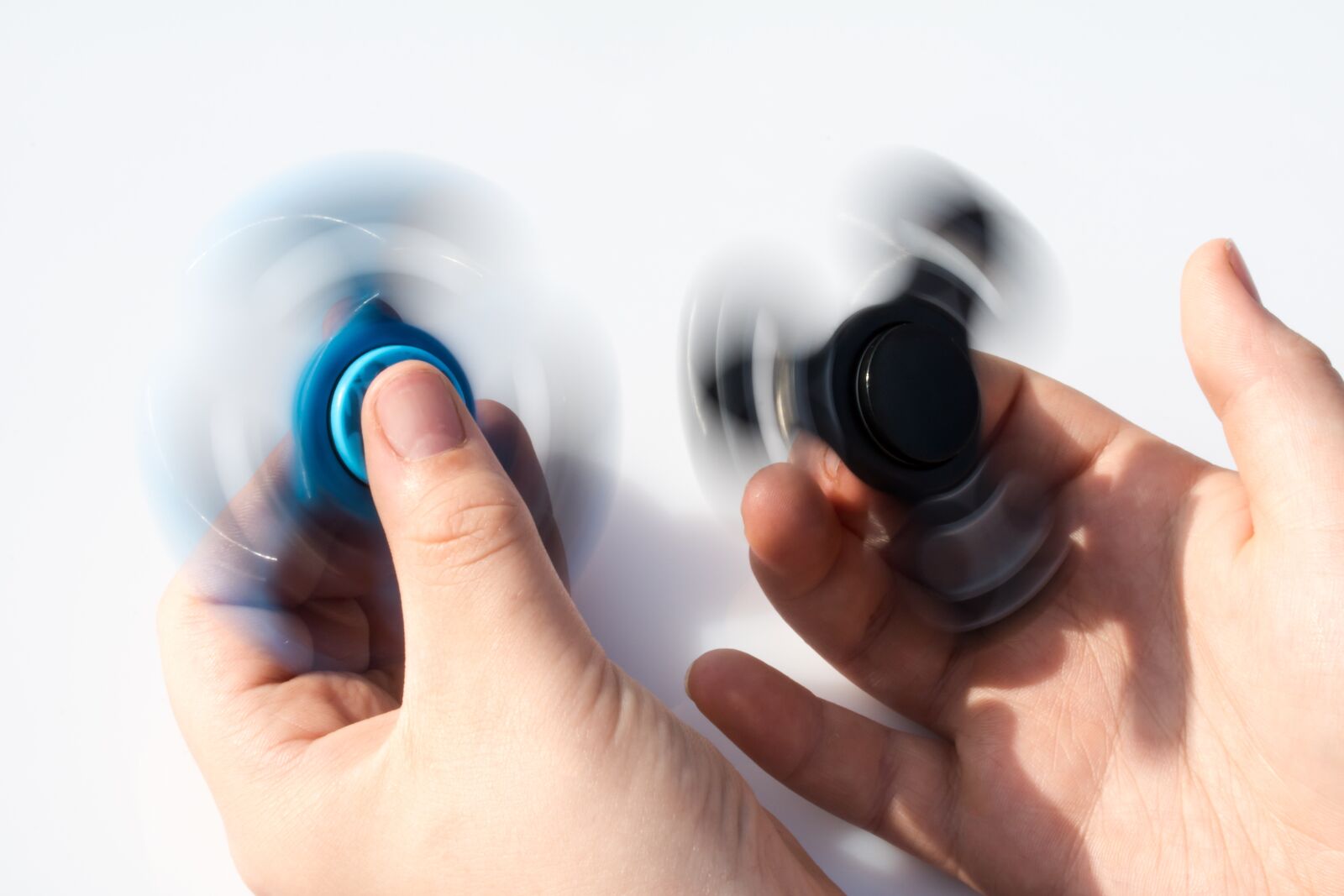 Canon EF-S 60mm F2.8 Macro USM sample photo. Fidget spinner, spinner, two photography