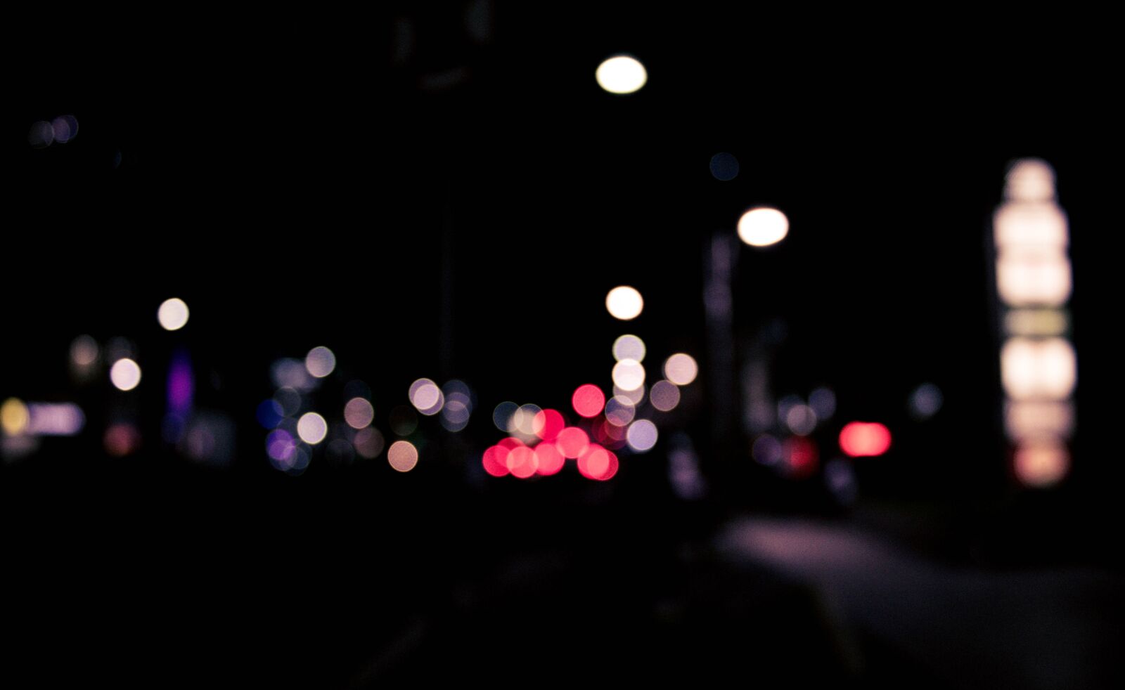 Canon EOS 1200D (EOS Rebel T5 / EOS Kiss X70 / EOS Hi) sample photo. City, lights, colors photography