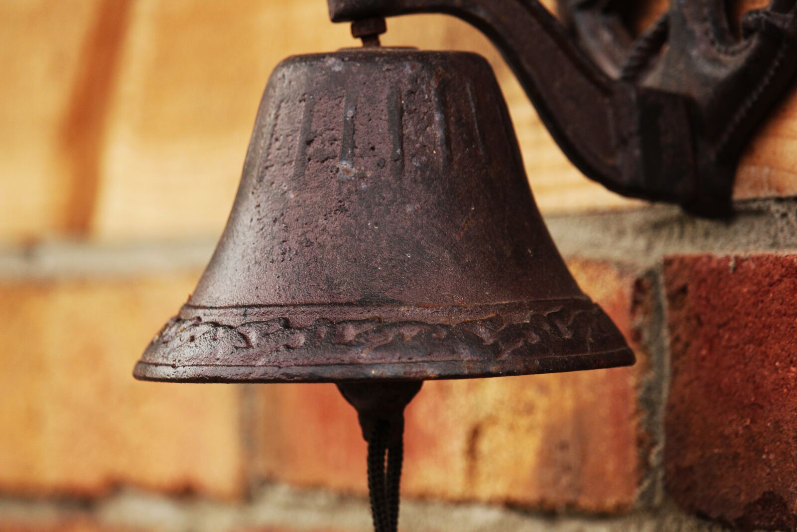 Canon EF-S 55-250mm F4-5.6 IS STM sample photo. Bell, garden bells, clinker photography