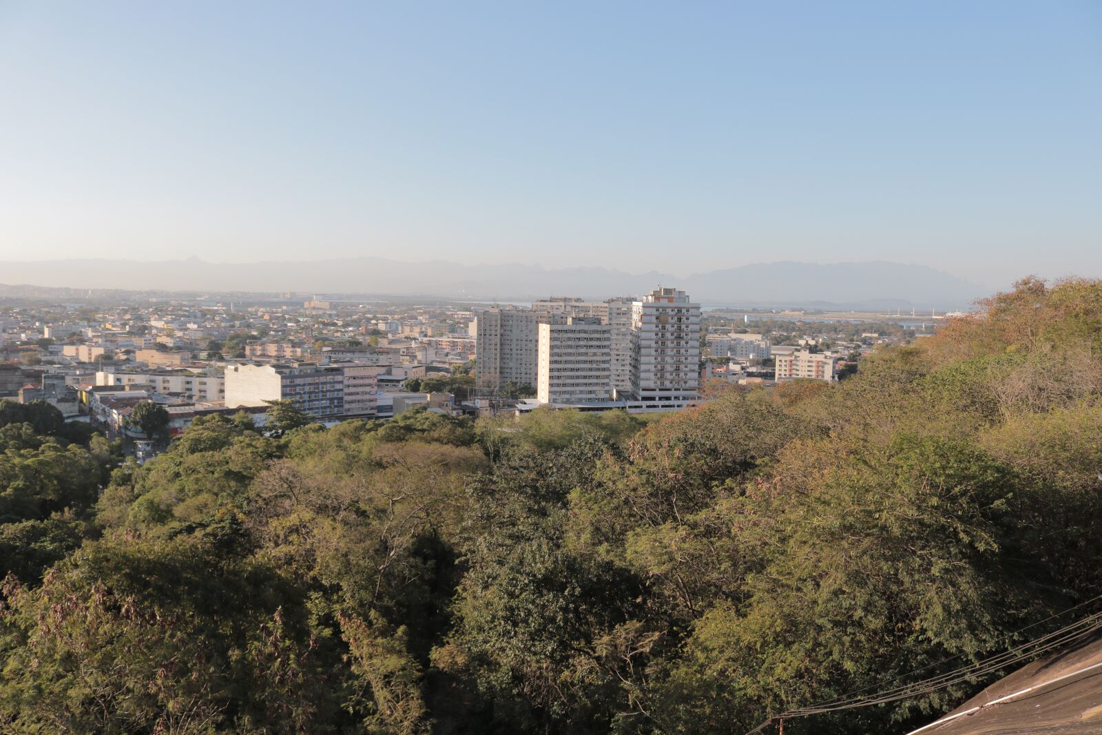 Canon EOS 750D (EOS Rebel T6i / EOS Kiss X8i) + Canon EF-S 18-55mm F3.5-5.6 IS STM sample photo. Landscape, church, rock photography