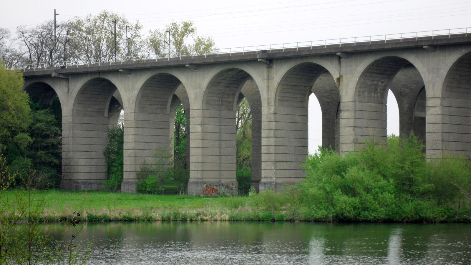 Samsung ST550 / VLUU ST550 /  TL225 sample photo. Viaduct, upper lake, nature photography