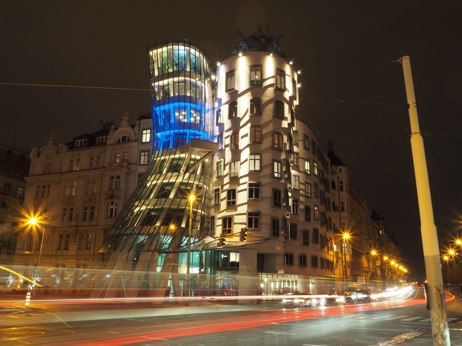 Olympus OM-D E-M5 II sample photo. Prague, dancing house, architecture photography
