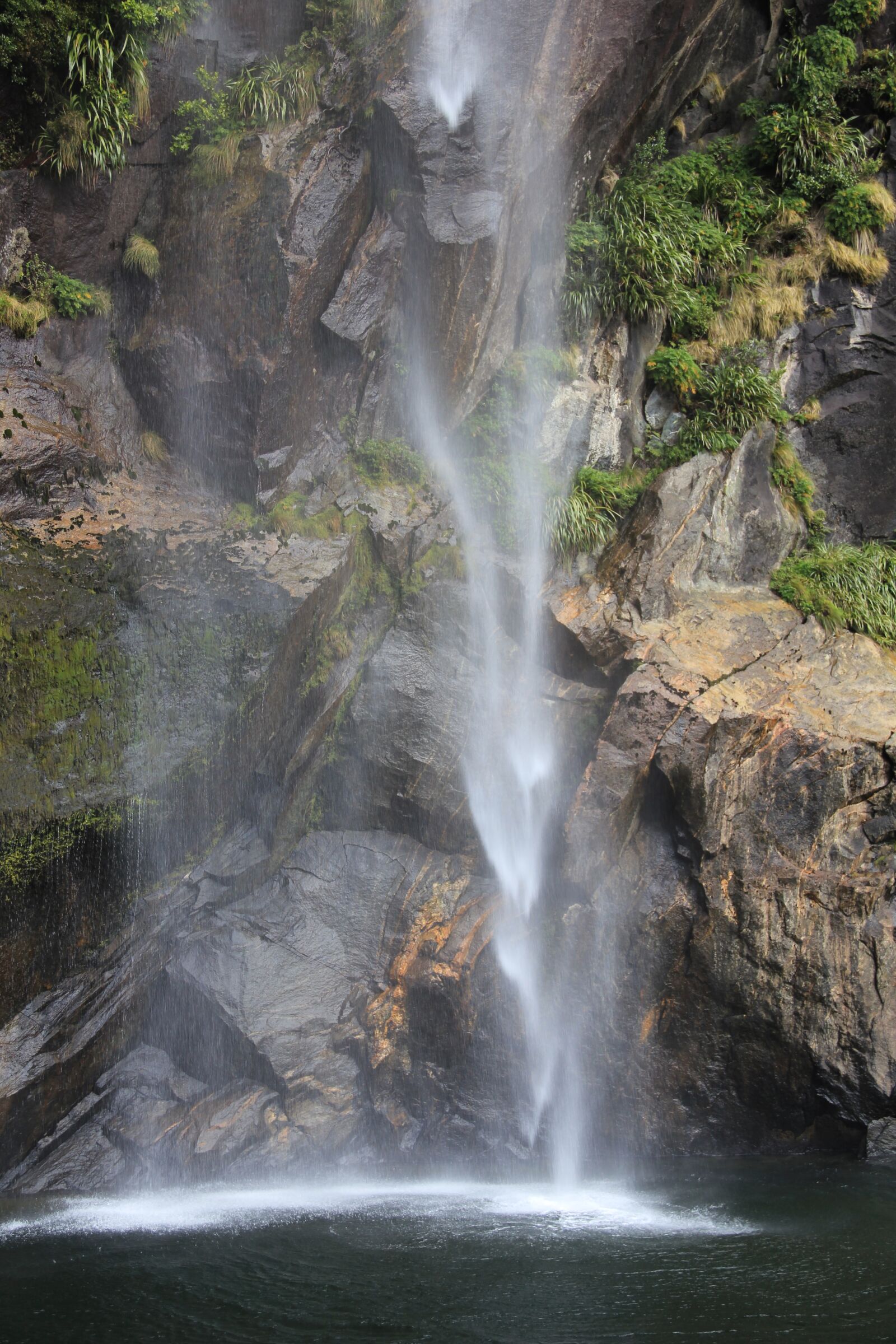 Canon EOS 550D (EOS Rebel T2i / EOS Kiss X4) sample photo. Waterfall, nature, landscape photography