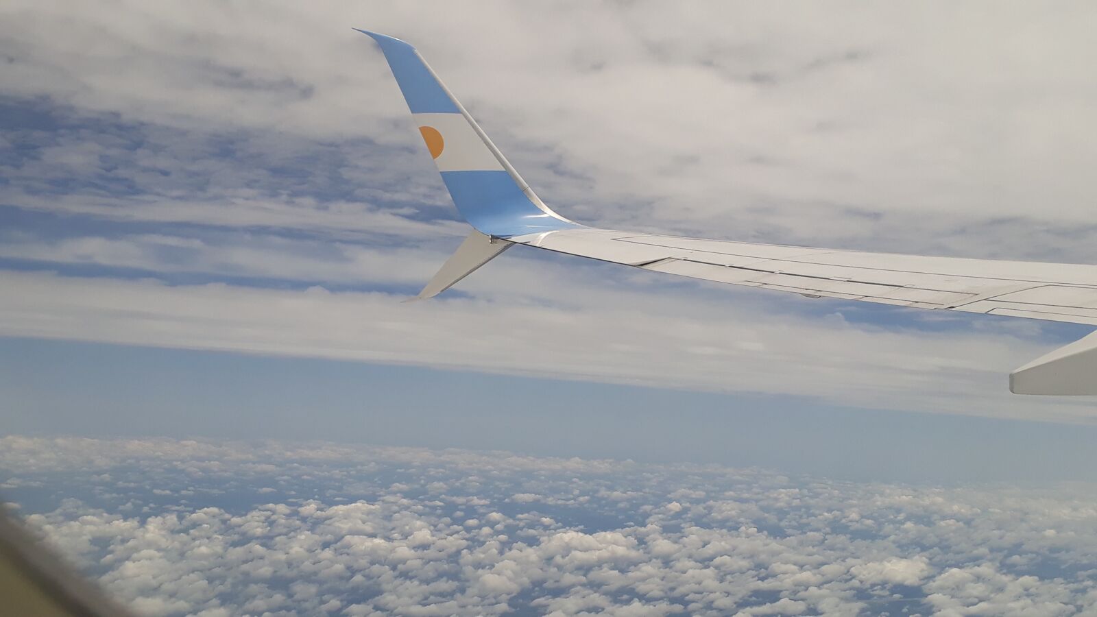 Samsung Galaxy J7 Prime sample photo. Nuve, aircraft, travel photography
