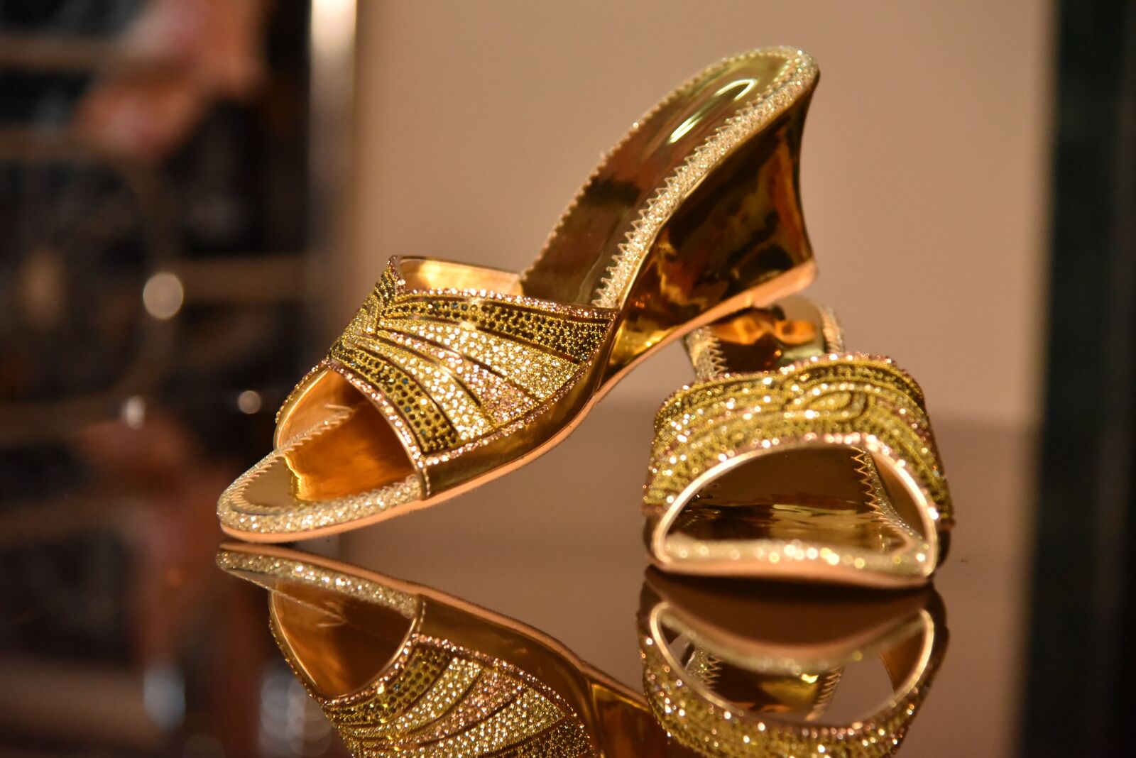 Nikon D750 sample photo. Gold, luxury, fashion photography