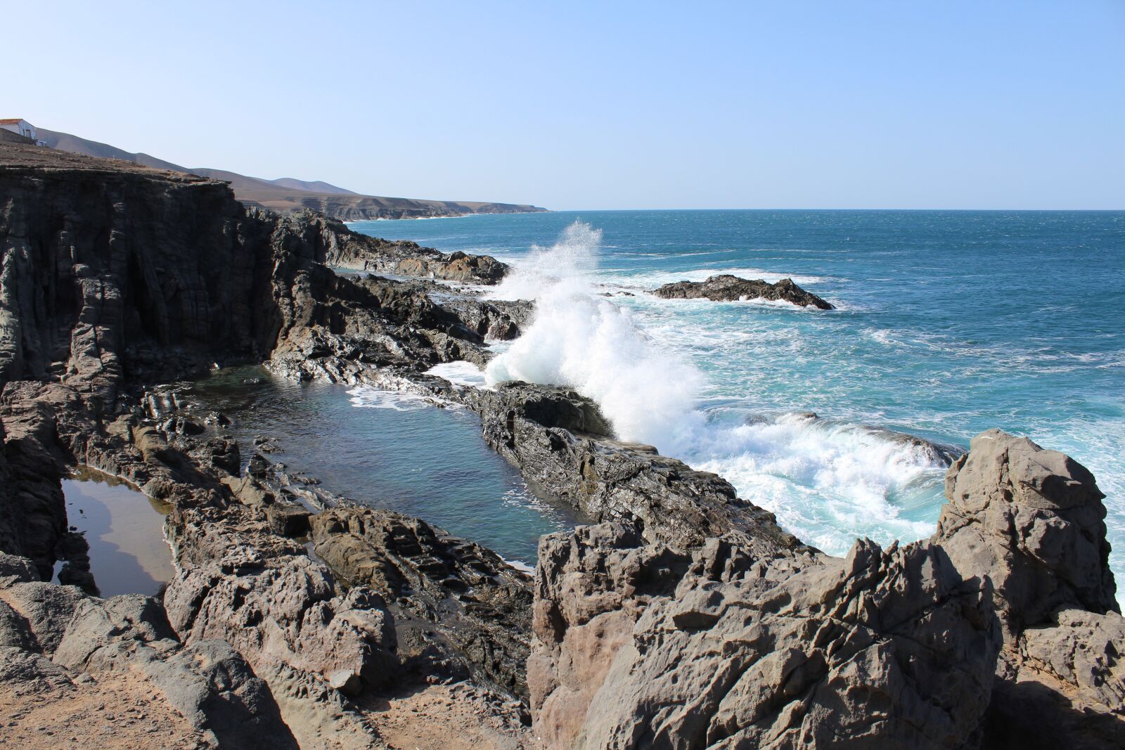 Canon EOS 1200D (EOS Rebel T5 / EOS Kiss X70 / EOS Hi) sample photo. Fuerteventura, sea, hiking photography