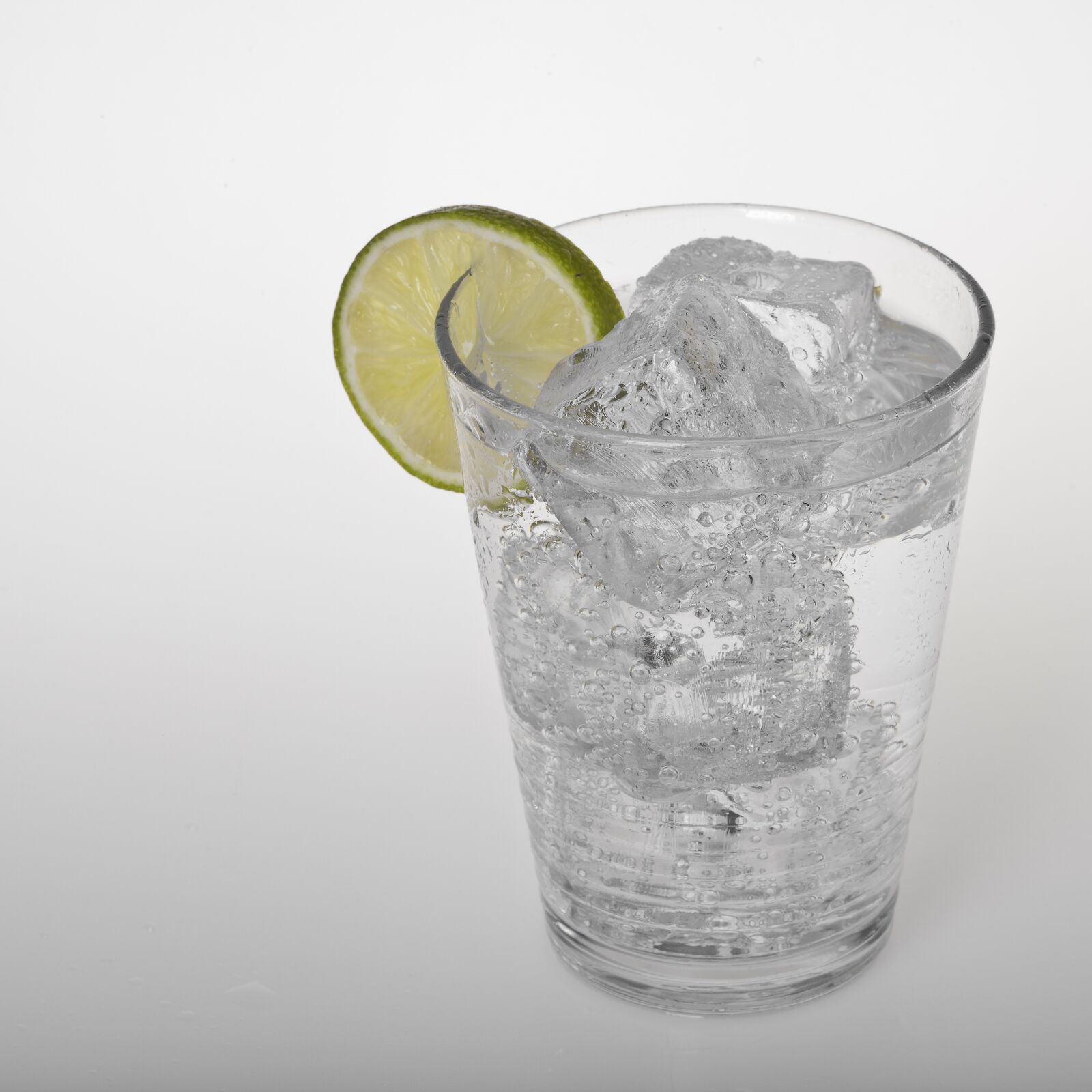 Canon EOS 5D Mark II + Canon EF 100mm F2.8L Macro IS USM sample photo. Glass, water, ice photography