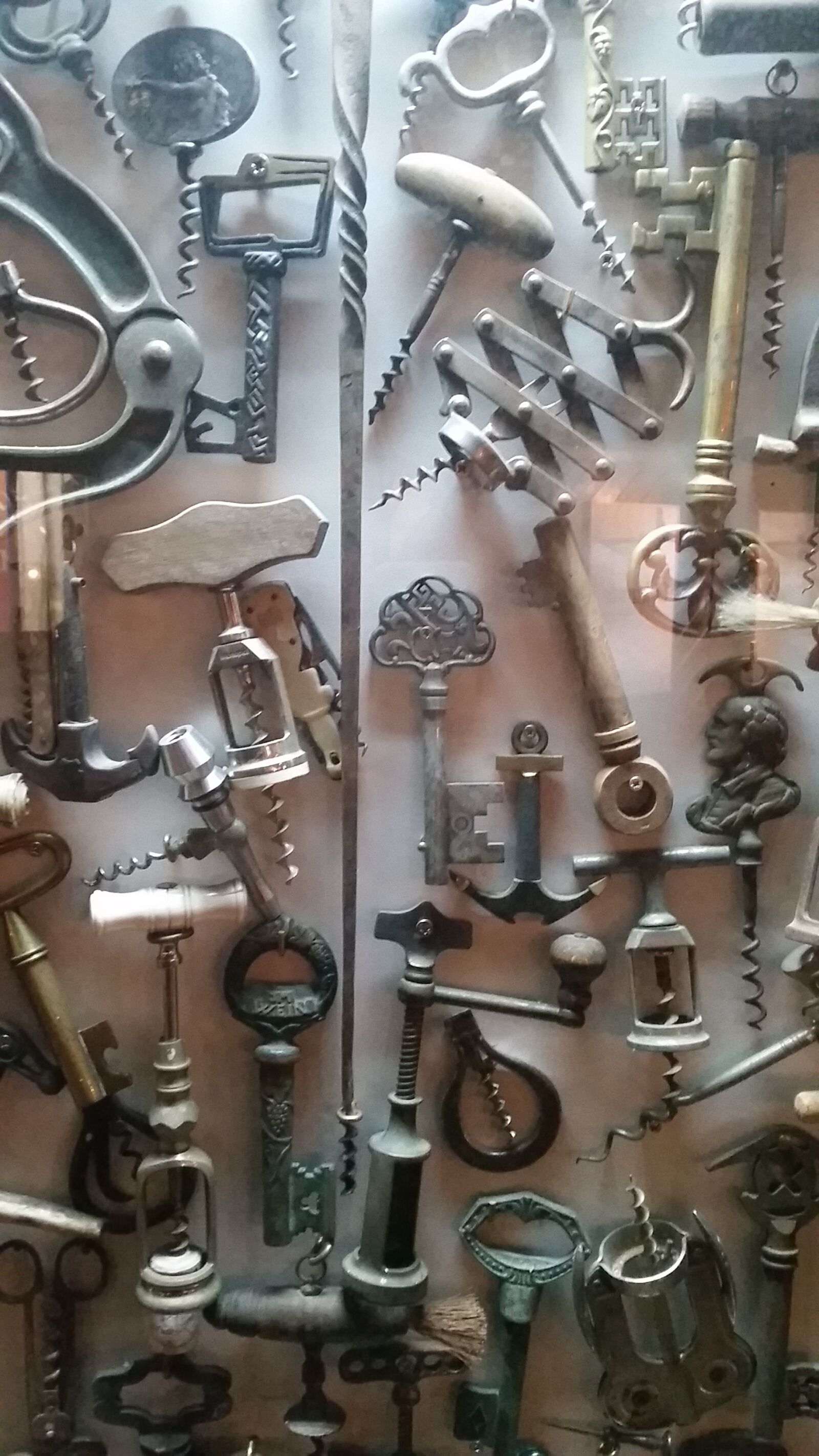 Samsung Galaxy S5 sample photo. Bottle opener, tool, wine photography