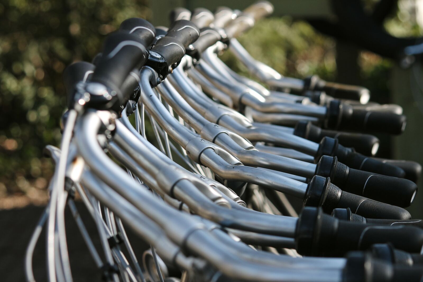 Canon EOS 1100D (EOS Rebel T3 / EOS Kiss X50) sample photo. Handlebars, bicycles, cycling photography