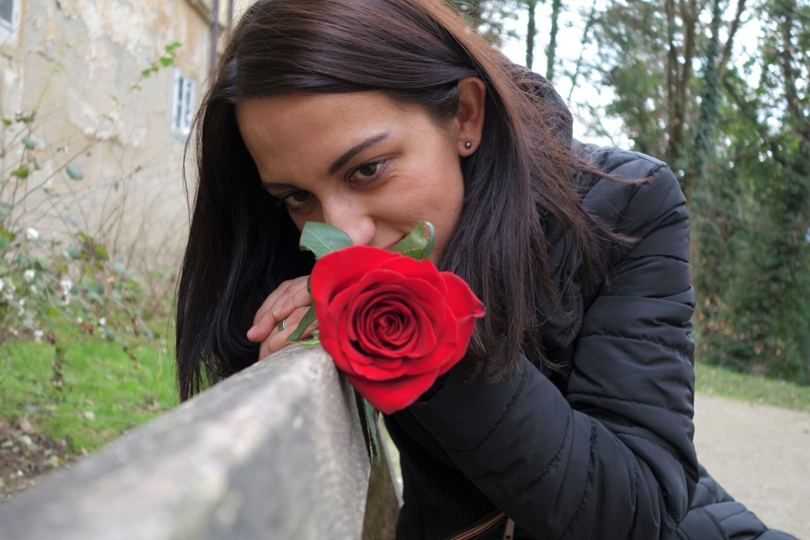 Sony Cyber-shot DSC-RX100 II sample photo. Girl in love, red photography