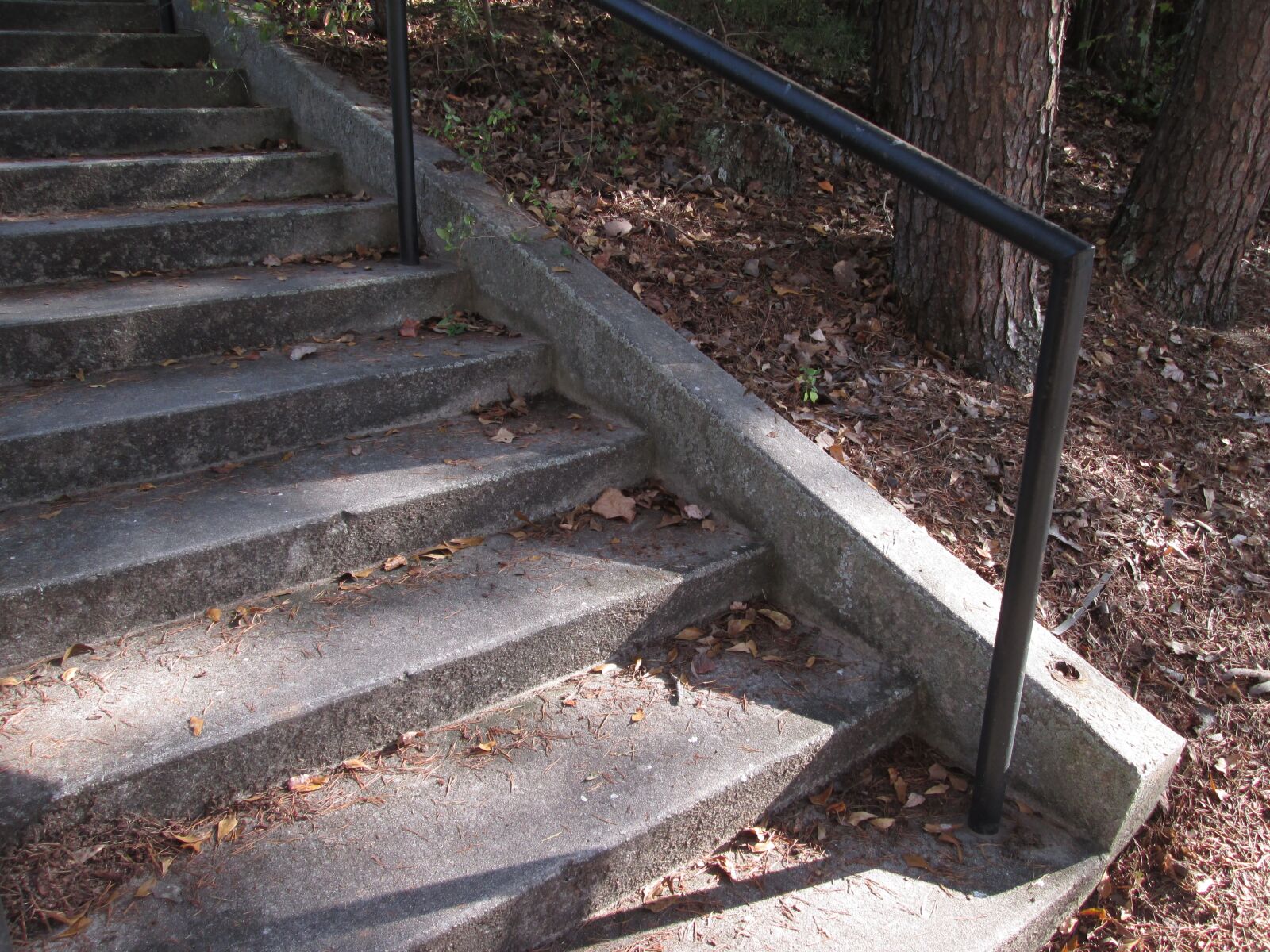 Canon PowerShot A2500 sample photo. Stairs, concrete, stairway photography