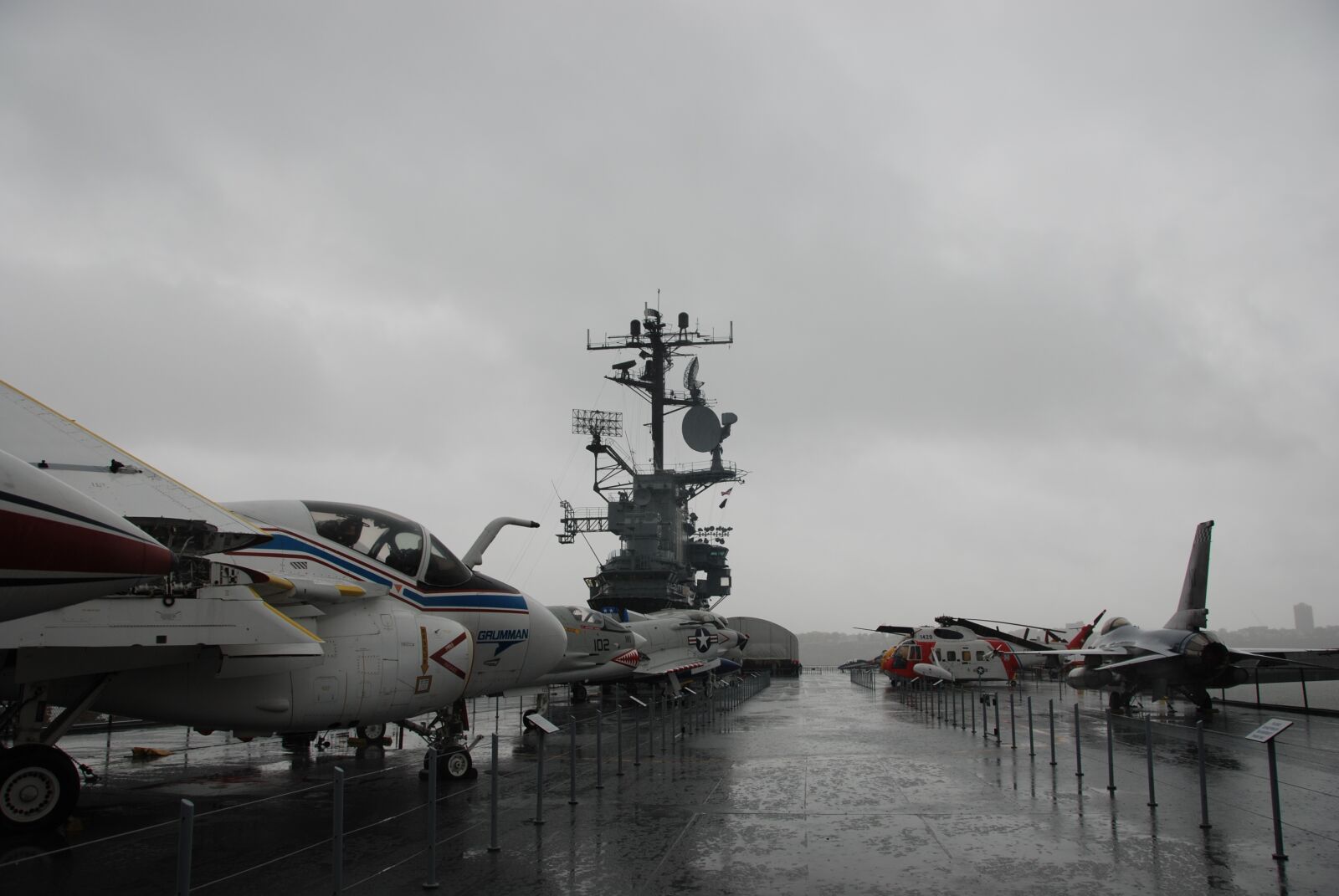 Nikon D80 sample photo. Aircraft, aircraft carrier, clouds photography