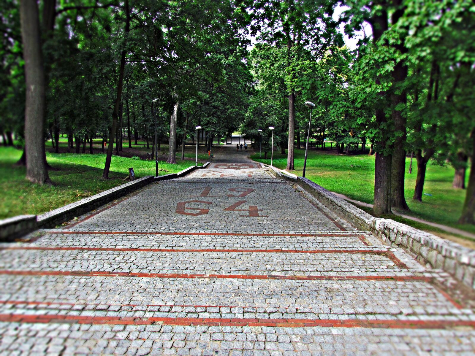 Canon PowerShot SX30 IS sample photo. City, park, stairs photography