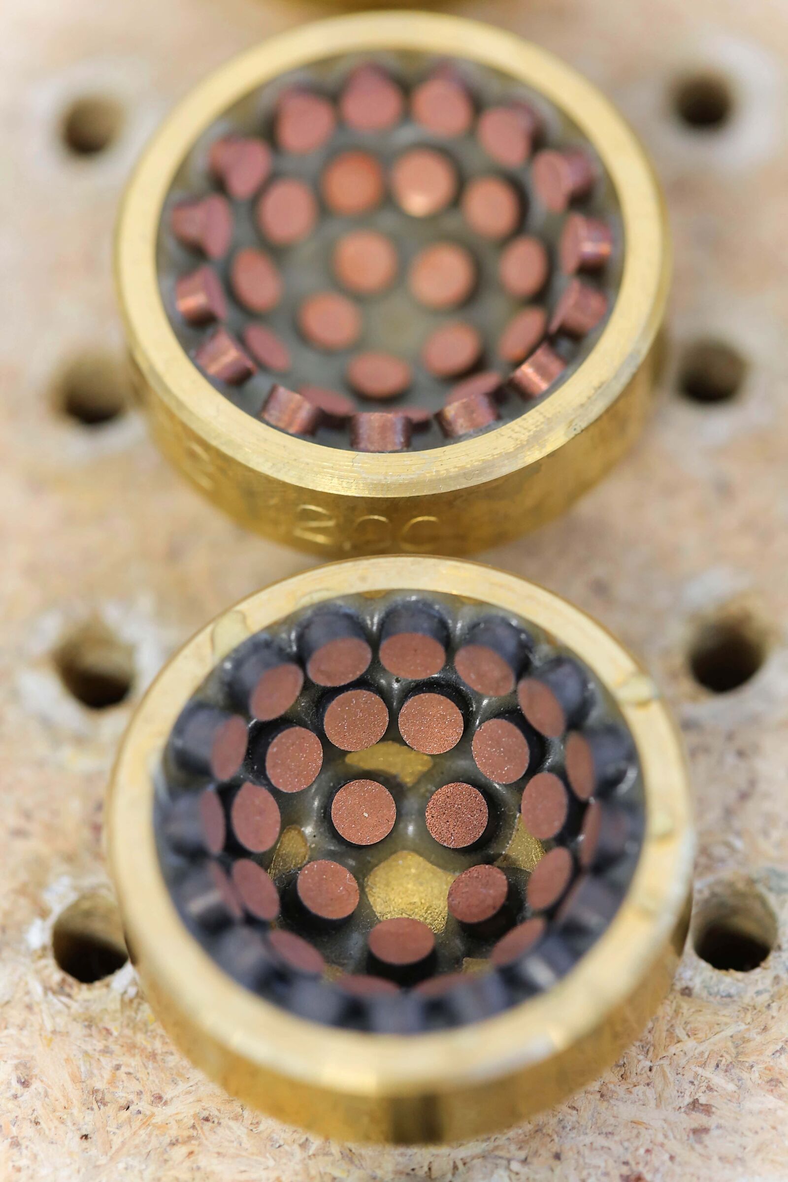 Canon EOS 5D Mark III + Canon EF 100mm F2.8 Macro USM sample photo. Round, brass, industrial, copper photography