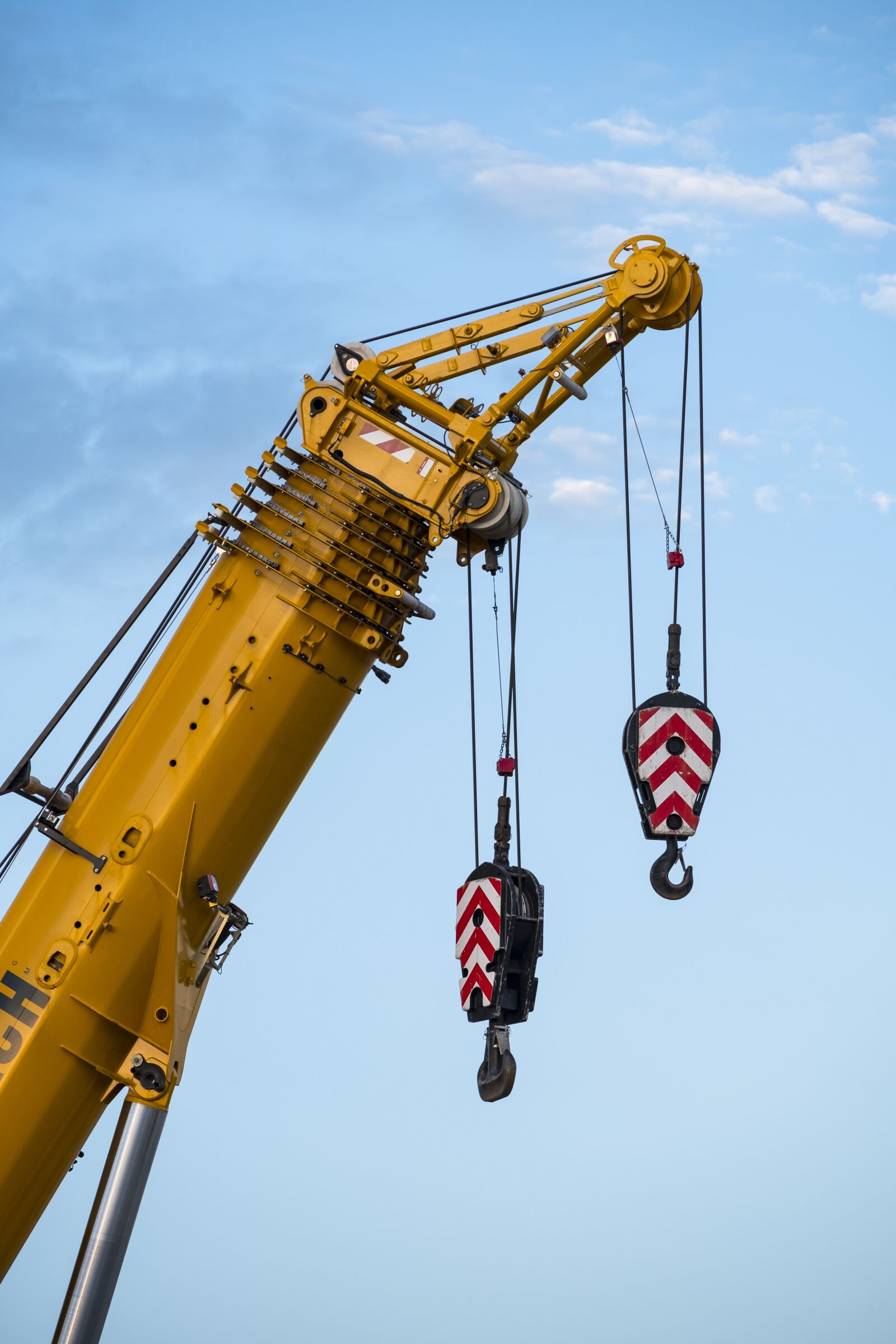 Fujifilm XF 50-140mm F2.8 R LM OIS WR sample photo. Crane, autokran, raise photography