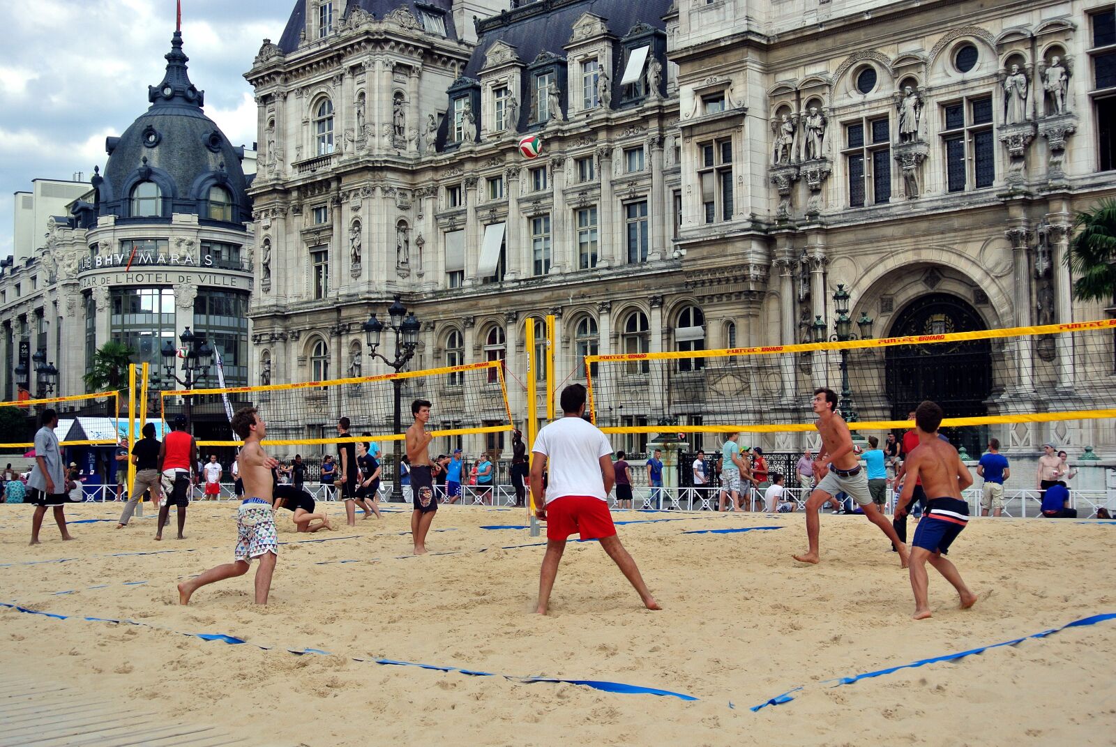 Nikon 1 V1 sample photo. Volleyball, beach volleyball, urban photography