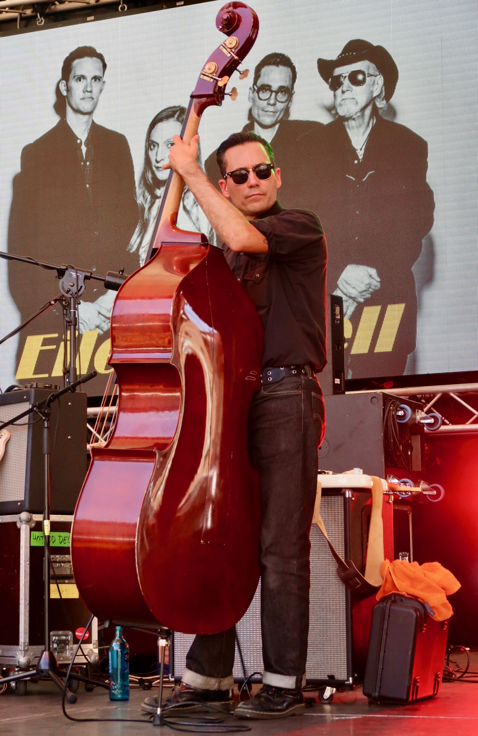Canon PowerShot G7 X Mark II sample photo. Bass player, music, musical photography
