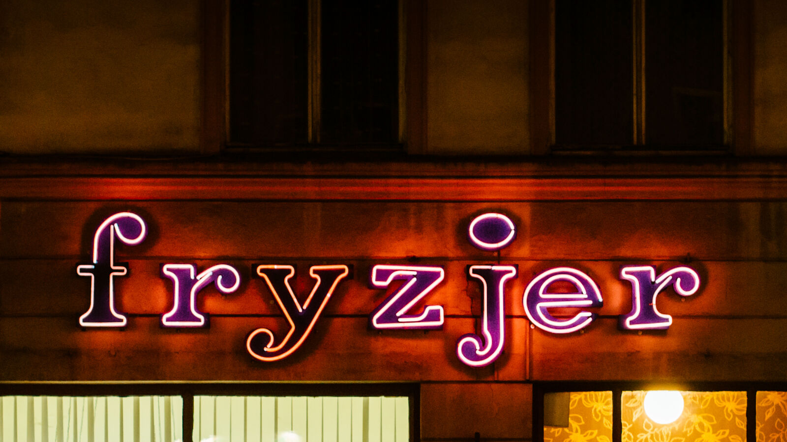 Olympus OM-D E-M5 sample photo. City, building, architecture, neon photography