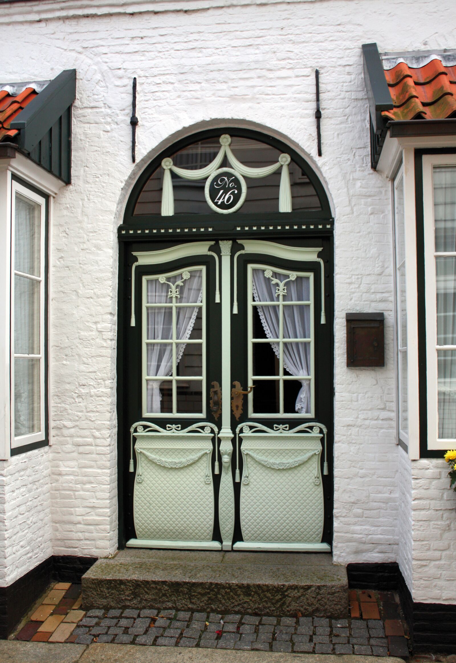 Canon EOS 450D (EOS Rebel XSi / EOS Kiss X2) sample photo. Front door, friesent r photography