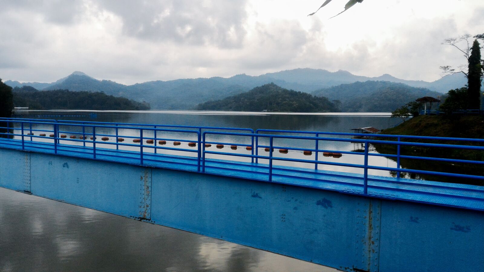 ASUS ZenFone 2 (ZE551ML) sample photo. Bridge, lake, yogyakarta photography