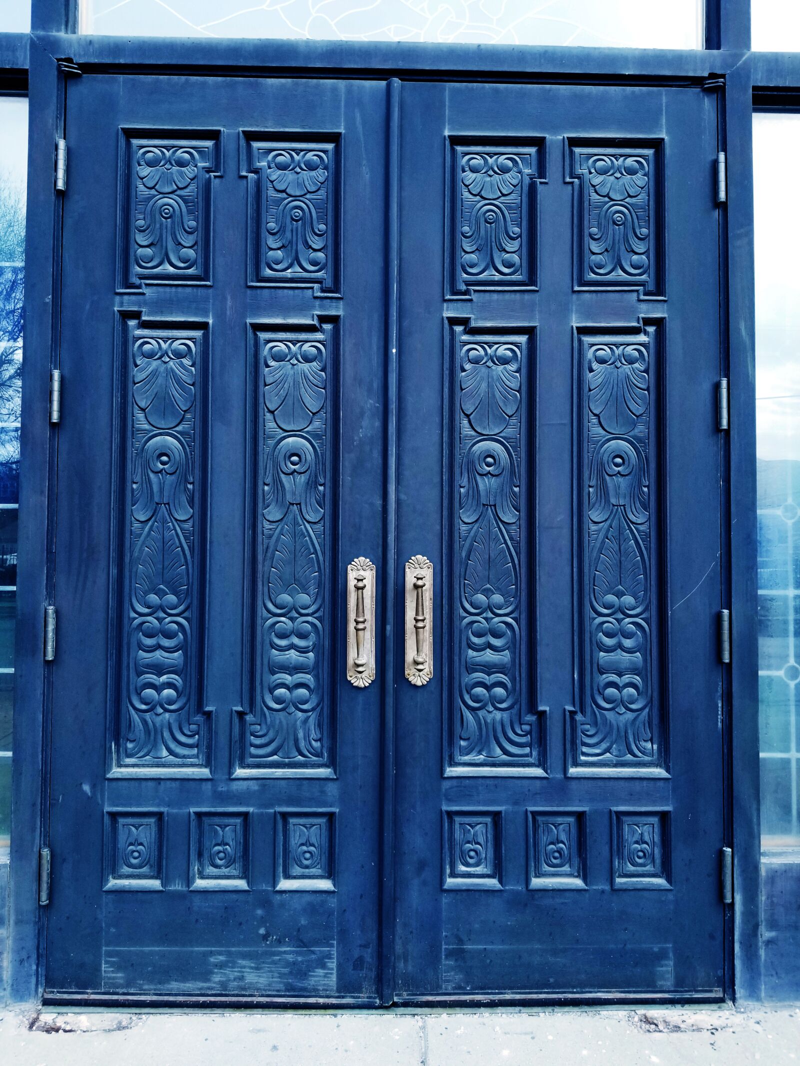 Samsung Galaxy S8+ sample photo. Church doors, decorative door photography