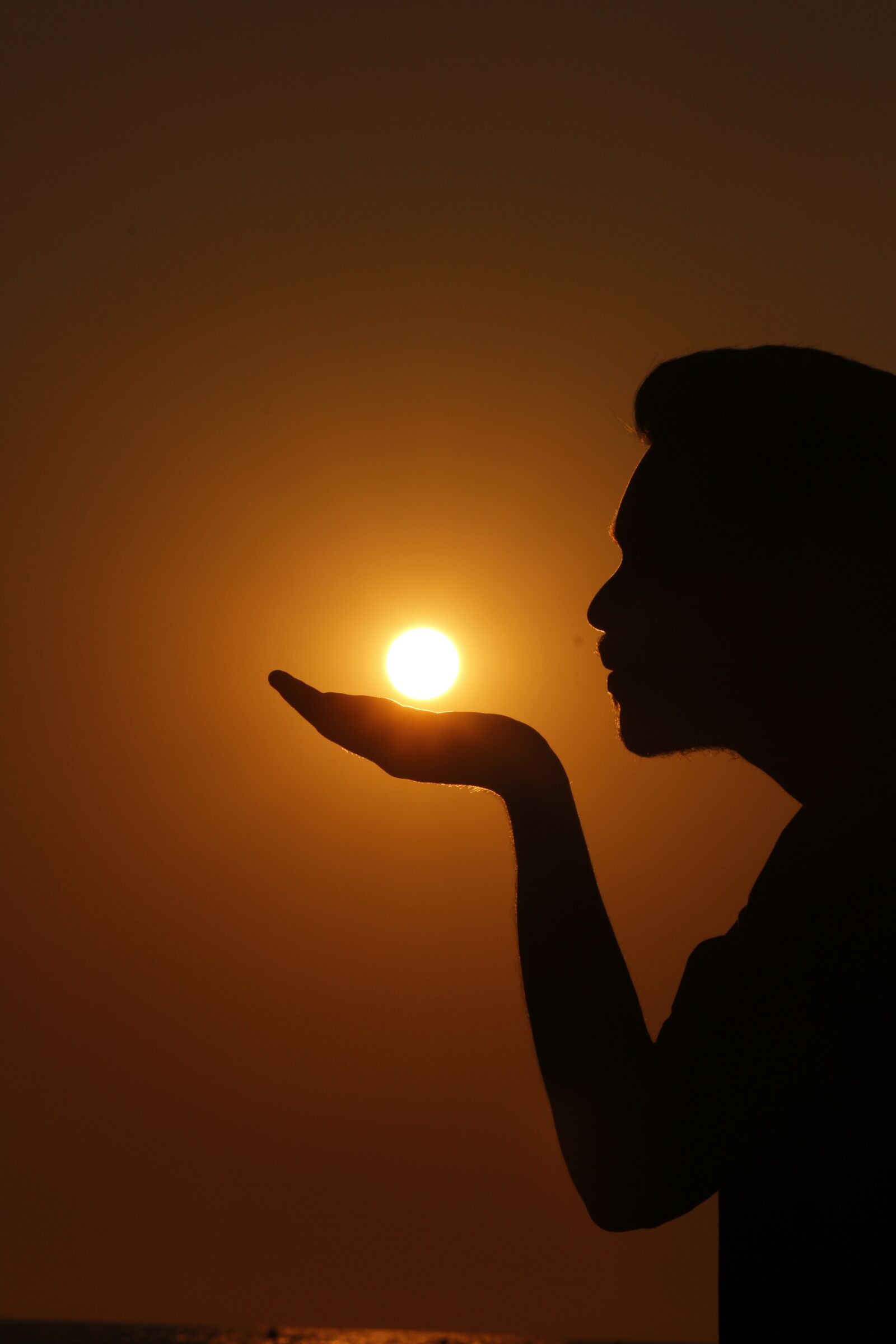 Canon EOS 700D (EOS Rebel T5i / EOS Kiss X7i) sample photo. Sunset, shadow, shadow man photography