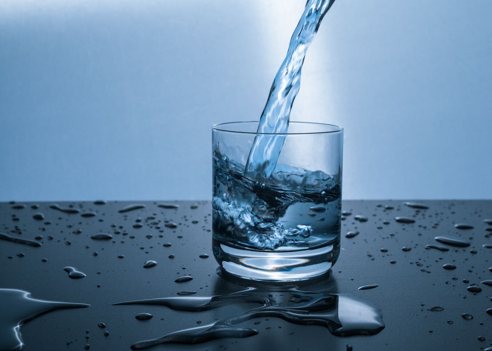 Canon EOS 5D Mark II sample photo. Water, glass, drip photography