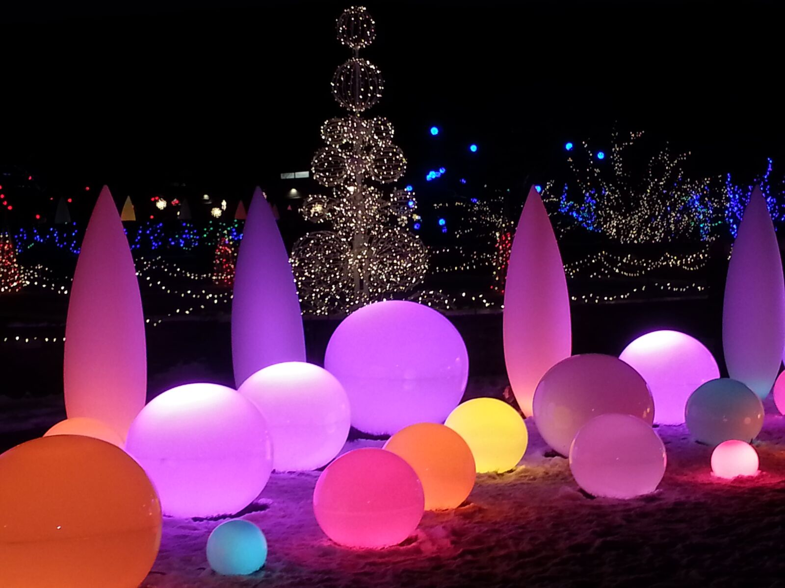Samsung Galaxy S3 sample photo. Colorful, winter, christmas photography