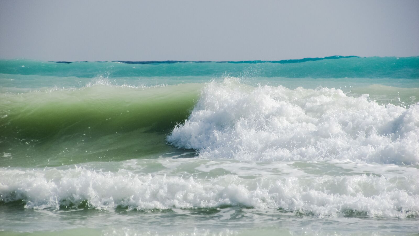 Canon PowerShot SX400 IS sample photo. Waves, smashing, blue photography