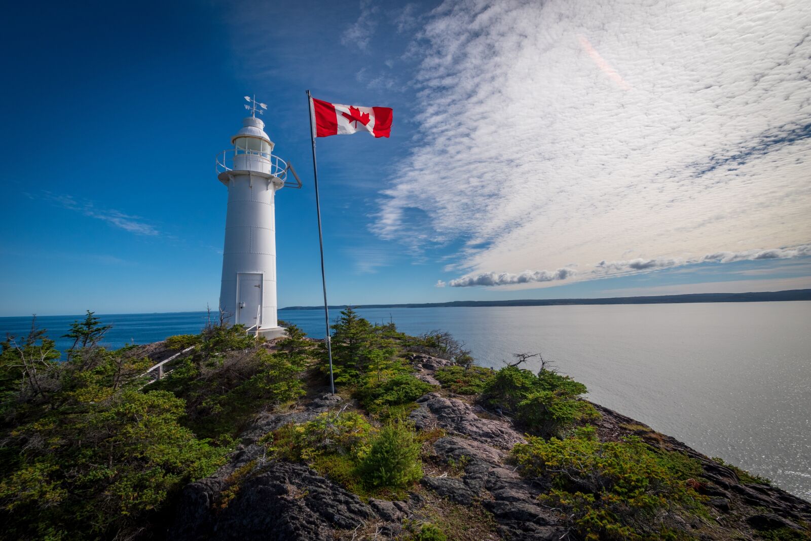 Tamron SP AF 10-24mm F3.5-4.5 Di II LD Aspherical (IF) sample photo. Lighthouse, flag, canada photography
