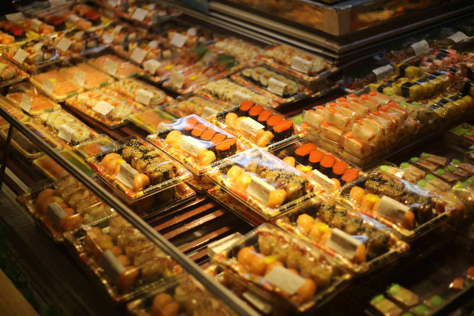 Canon EOS 6D + Canon EF 50mm F1.8 STM sample photo. Sushi photography