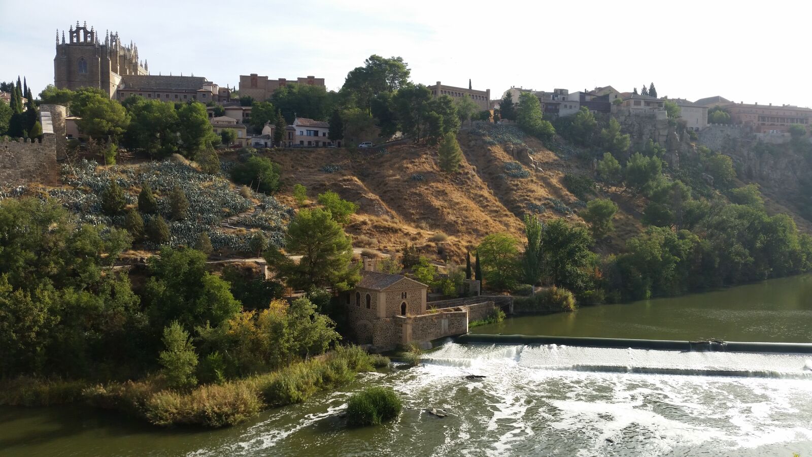 Samsung Galaxy S5 sample photo. River, barrage, water photography