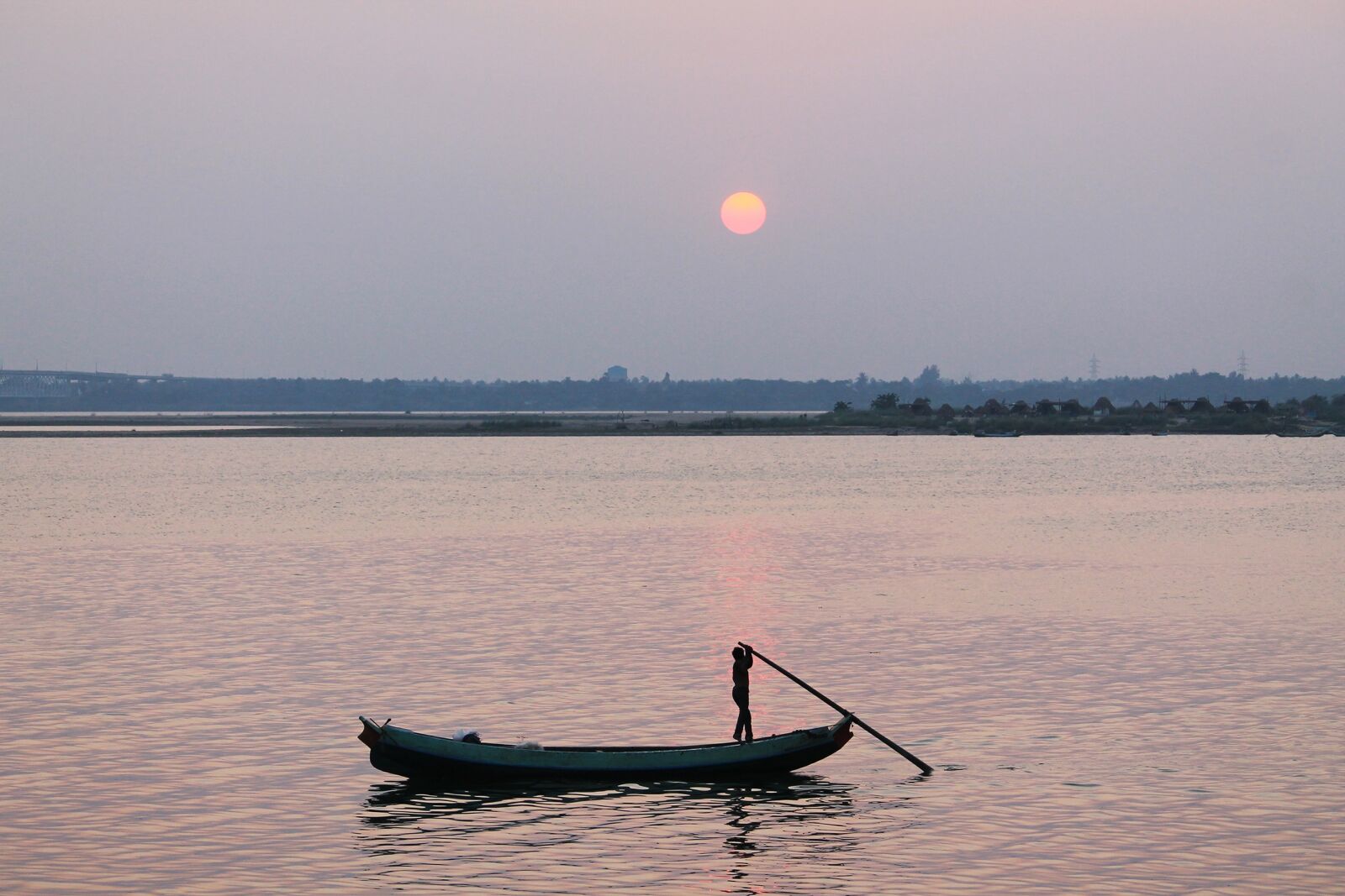 Canon EOS 1100D (EOS Rebel T3 / EOS Kiss X50) sample photo. Boat man, boat, man photography