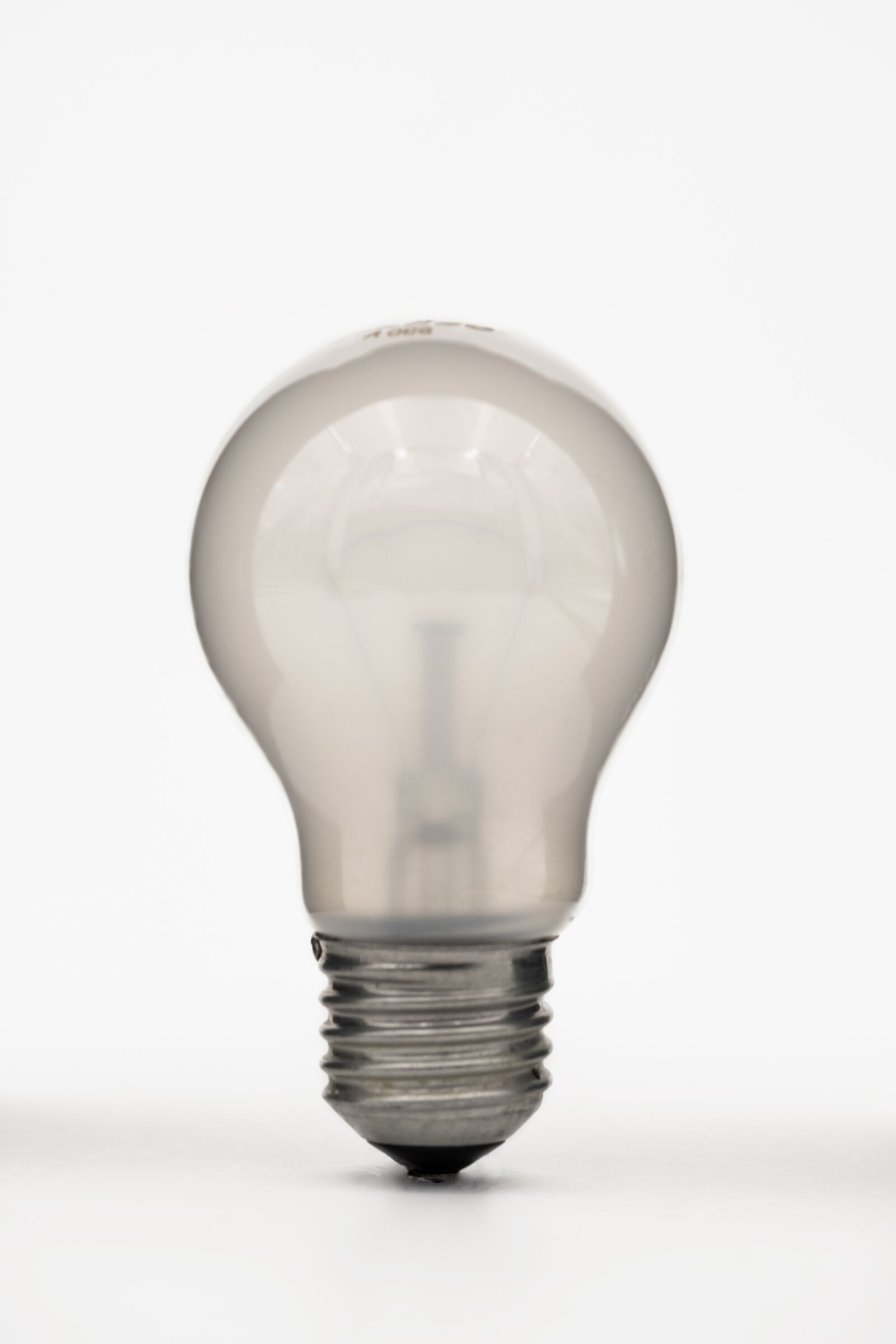 Fujifilm X-T2 + Fujifilm XF 80mm F2.8 R LM OIS WR Macro sample photo. Bulbs, light bulb, lamp photography