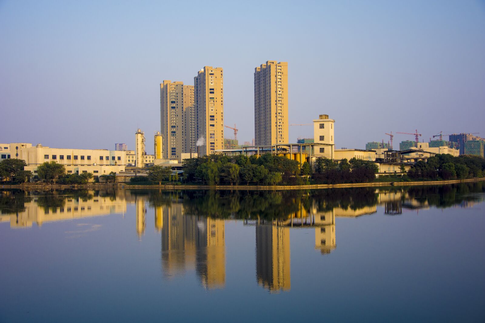Nikon D7200 sample photo. City, building, waters photography