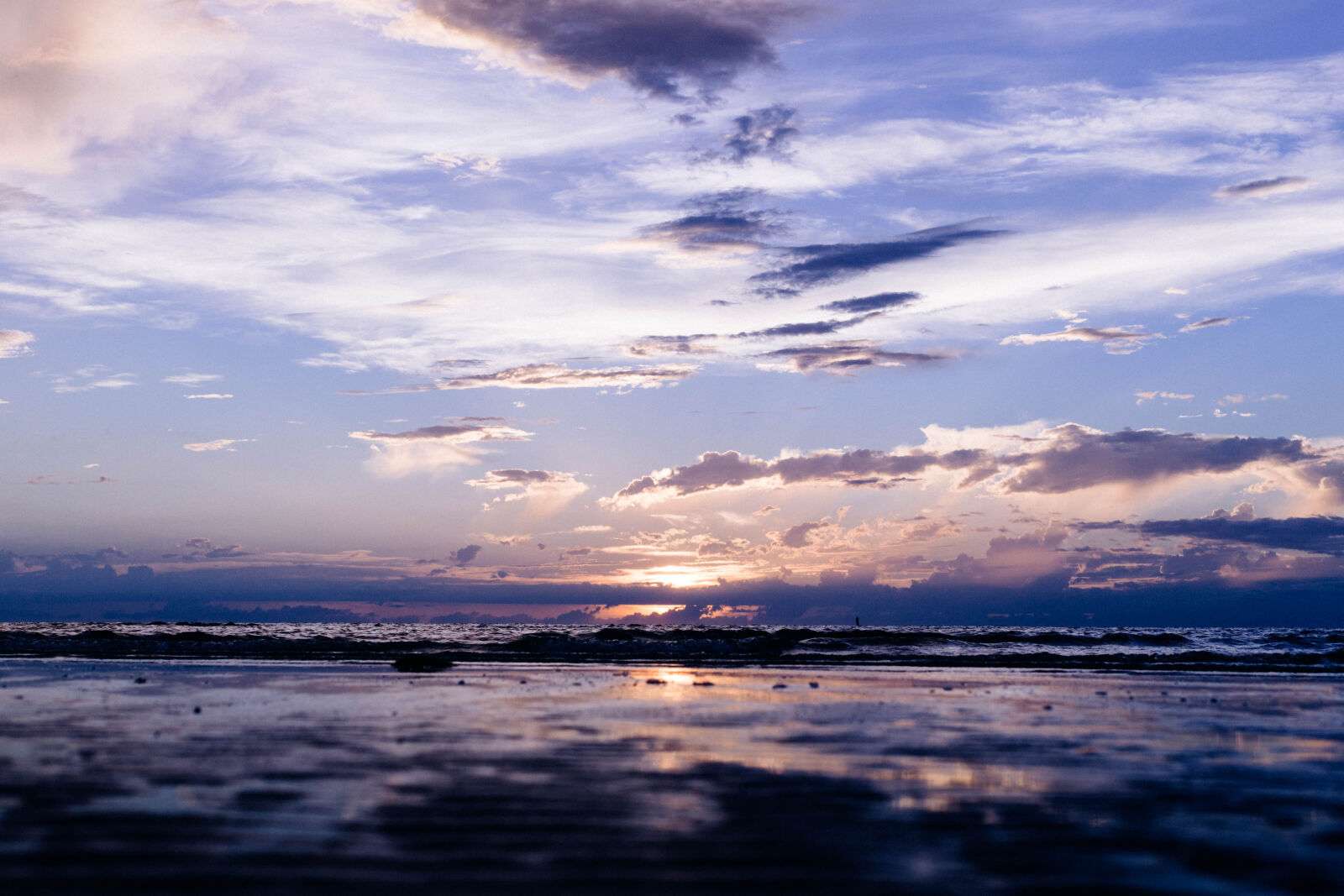 Canon EOS 6D + Canon EF 50mm F1.8 STM sample photo. Beach, clouds, dawn, dusk photography
