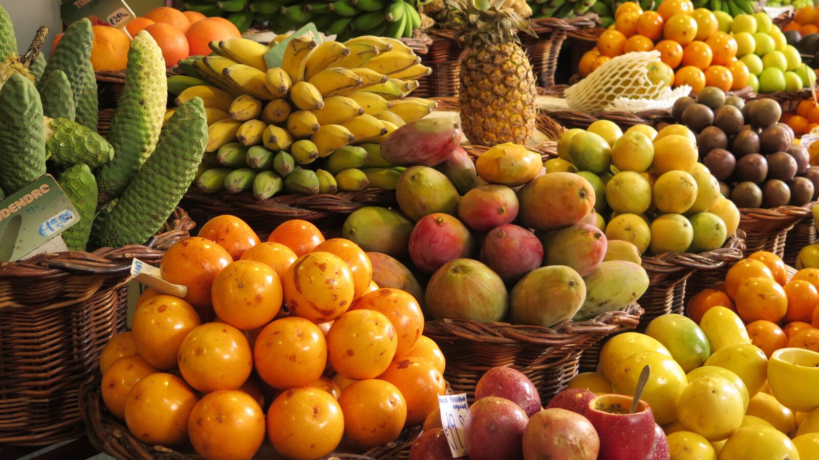 Canon PowerShot G16 sample photo. Fruit, banana, food photography