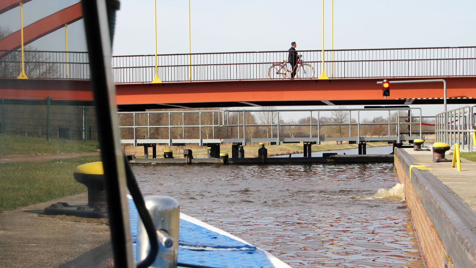 Canon EOS 600D (Rebel EOS T3i / EOS Kiss X5) sample photo. Waters, bridge, river photography