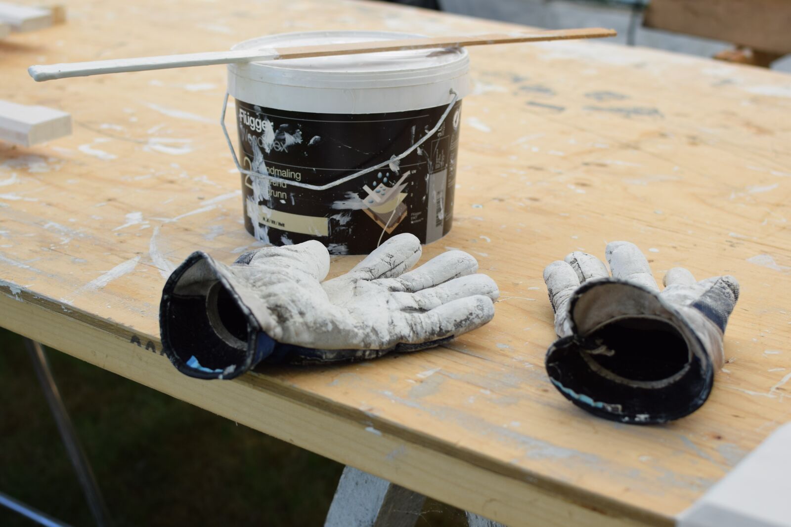 Nikon D3300 sample photo. Gloves, paint, dirty photography