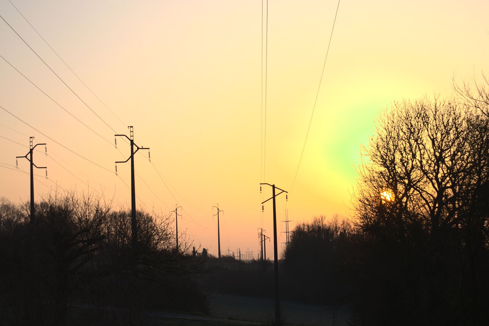 Canon EOS 800D (EOS Rebel T7i / EOS Kiss X9i) sample photo. Sunrise, winter, colors of photography
