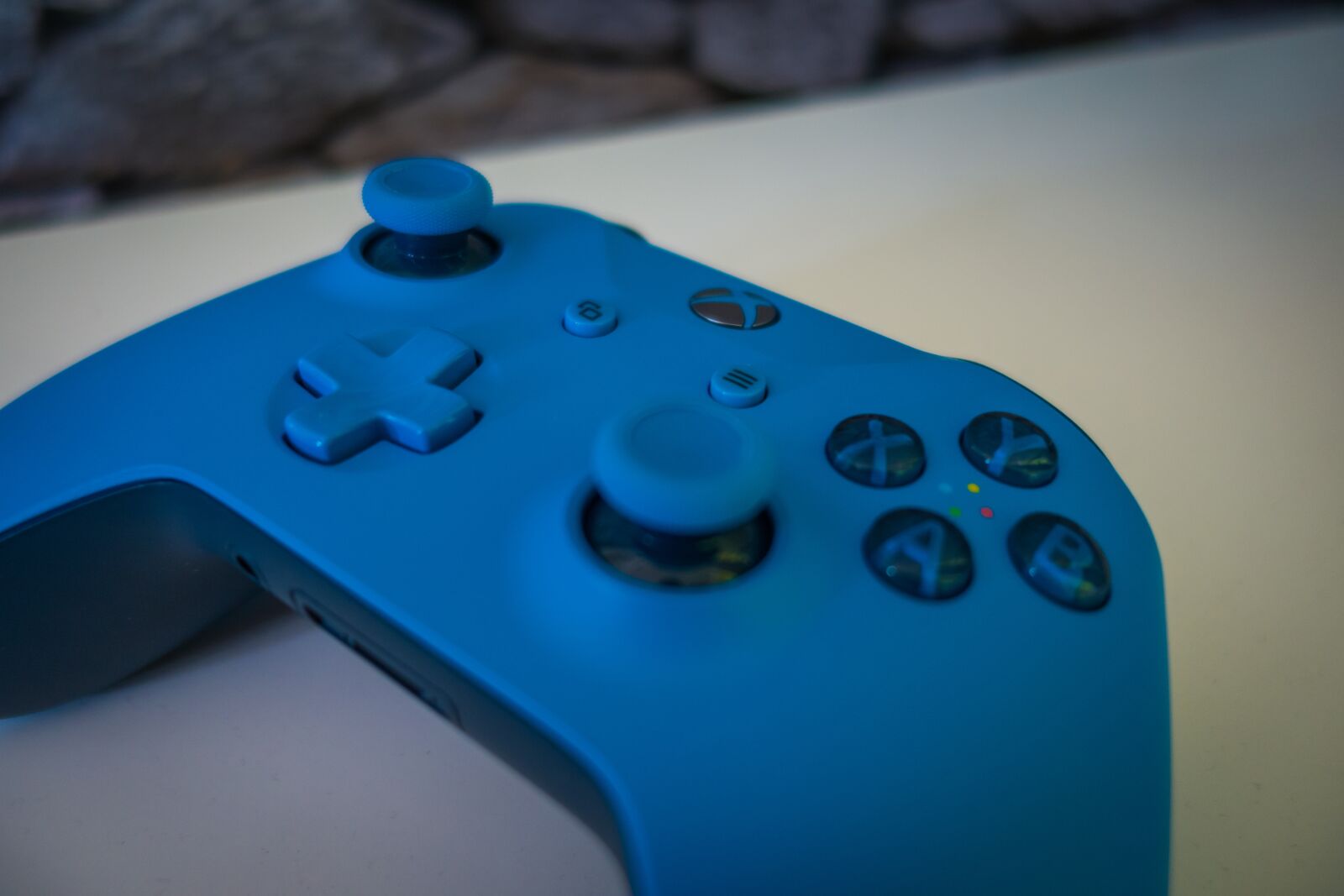 Sony Cyber-shot DSC-RX100 II sample photo. Driver, playing, game controller photography
