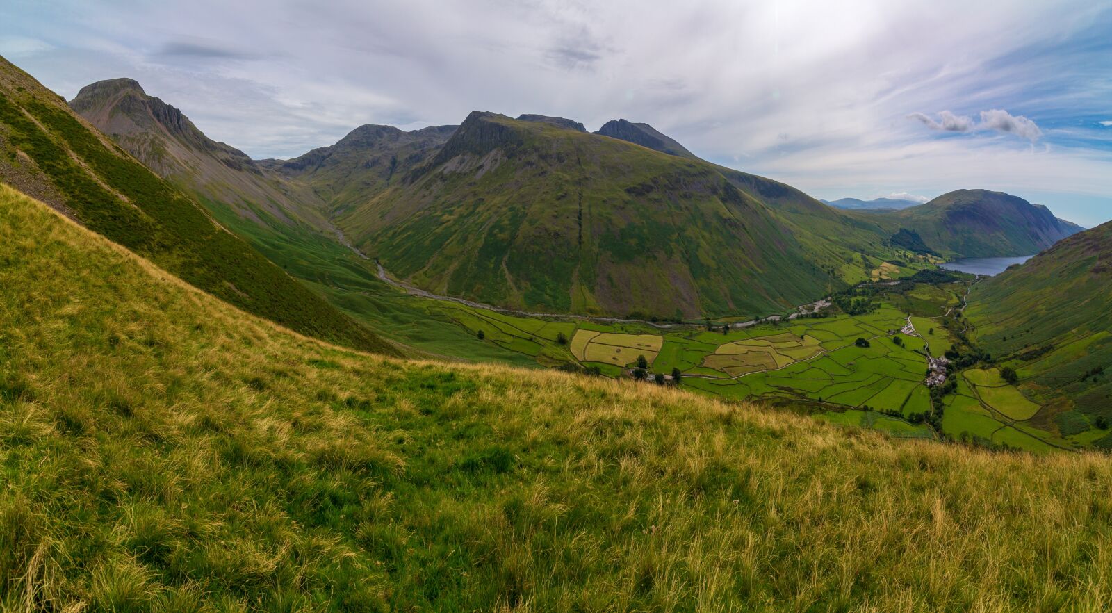 Canon EOS 5D Mark III sample photo. Lake district, mountain, skafell photography