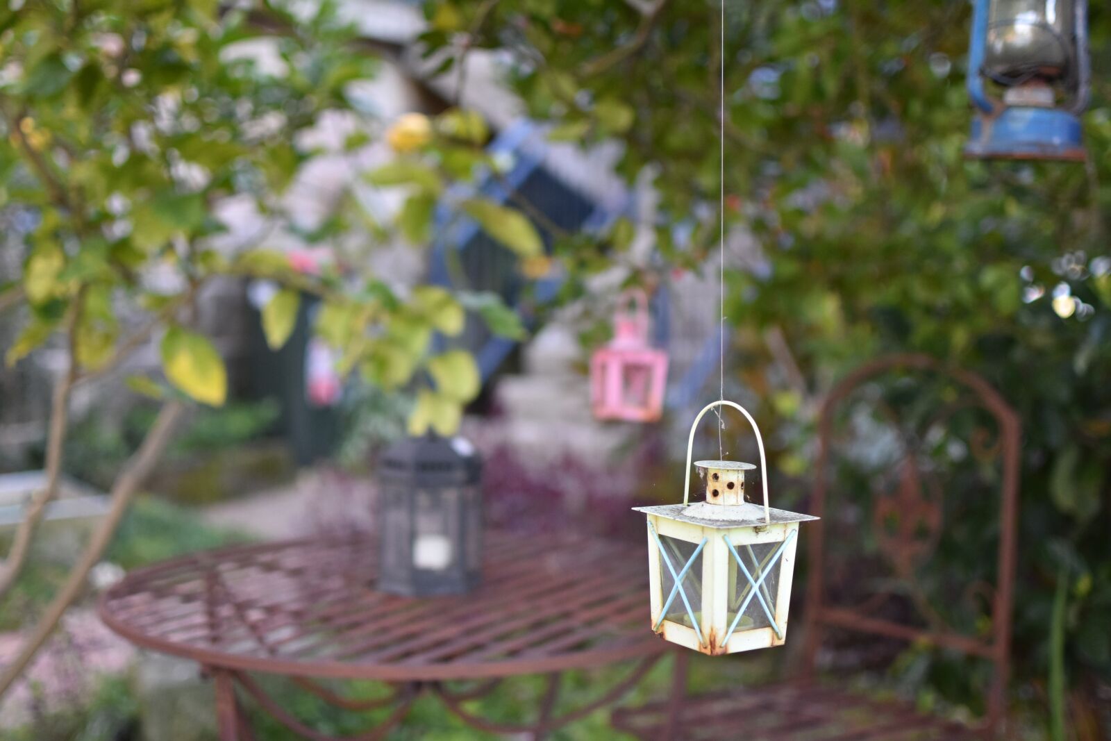 Nikon D5500 sample photo. Hanging lamp, white, bokeh photography