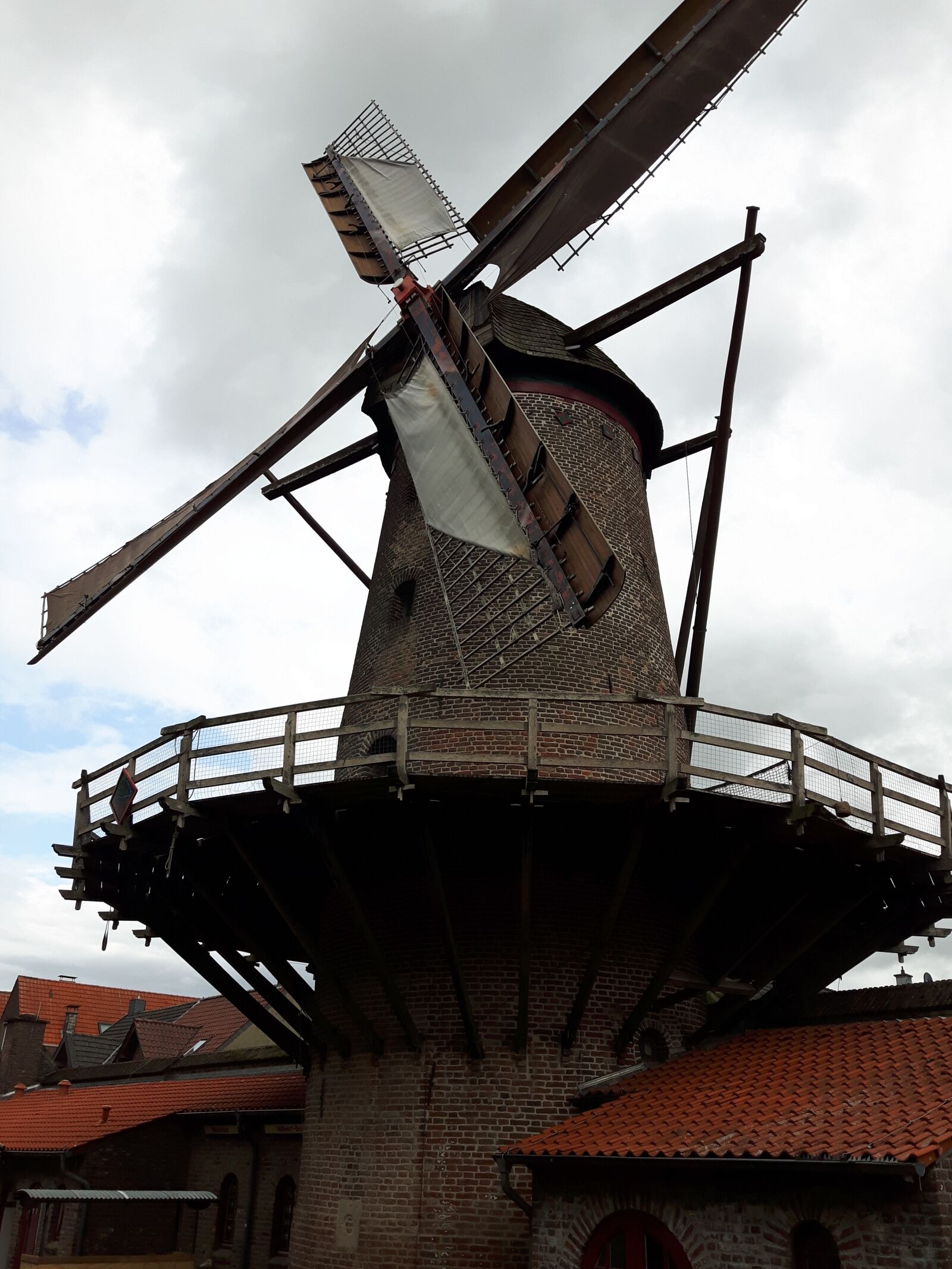 Samsung Galaxy S5 Neo sample photo. Windmill, wind power, historically photography